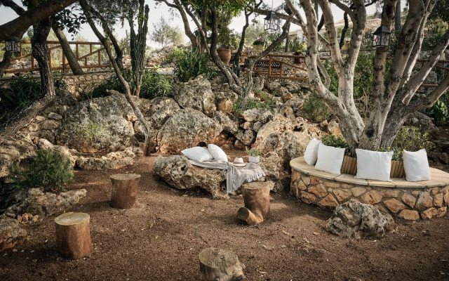 Nobelos Seaside Lodge