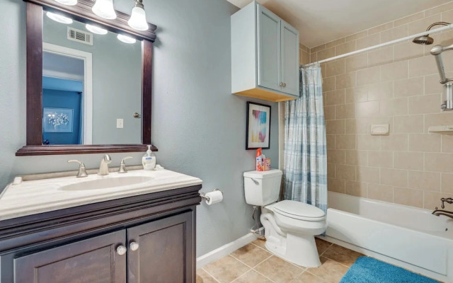 Modern Point Venture Vacation Rental w/ Deck!