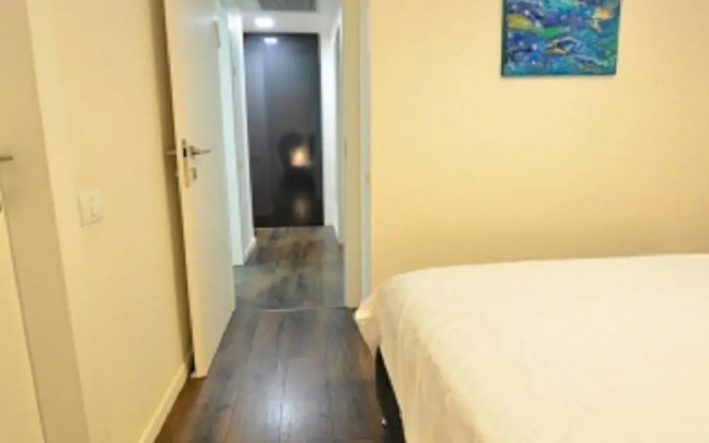 Renovated 2BR Apt. on Nordau Blvd