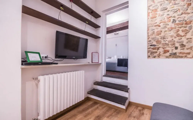 Stunning 2BD Apt 7min Walk to Duomo