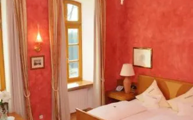 Hotel & Restaurant Waldschloss