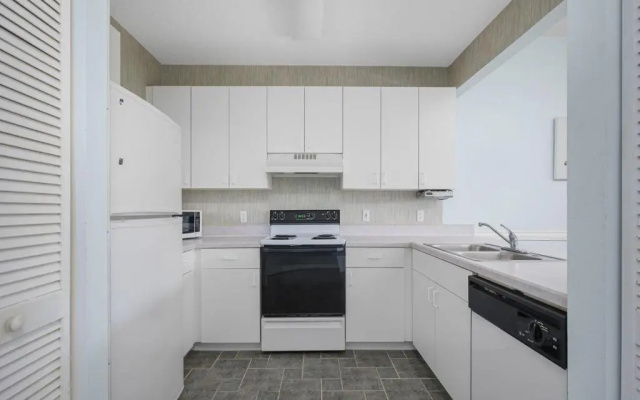 Ocean Village Club Q34 Condo