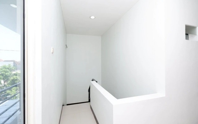 Palebon Residence by OYO Rooms