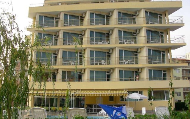 Hotel Deva Солнечный берег вид на фасад