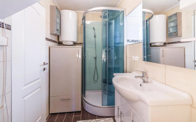 Nice Home in Pomer With Wifi and 3 Bedrooms
