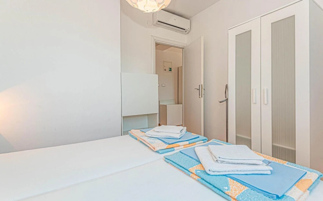 Awesome Apartment in Tribunj With Wifi and 1 Bedrooms