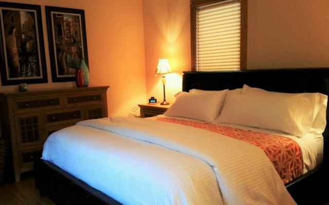 Geneva Garden Bungalow - Two Bedroom Home