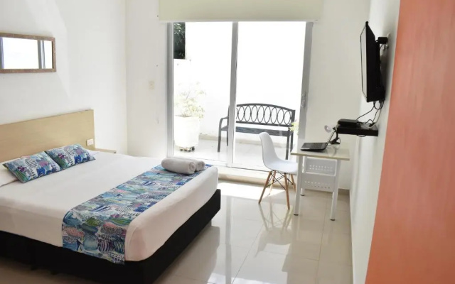 Color Hostel