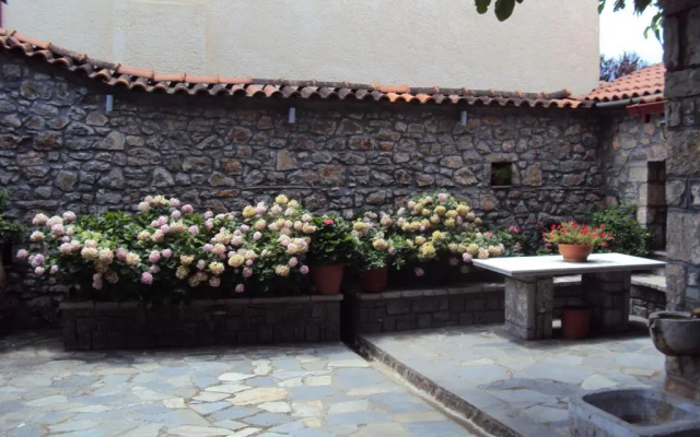 Guesthouse Karahalios