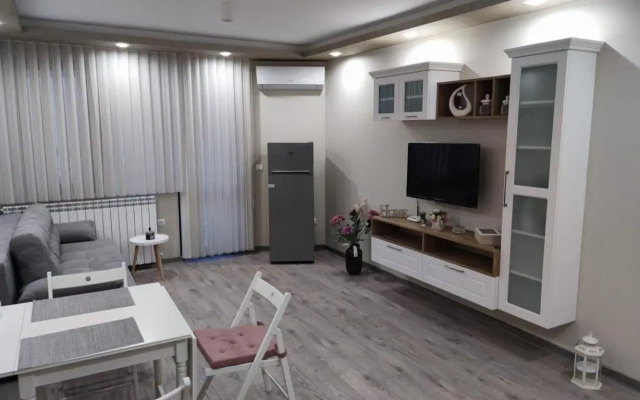 Flowers Apartment