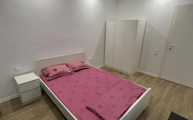 Cosmopolis Single Bedroom Apartment 204