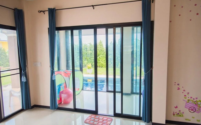 Piem Suk Pool Villa