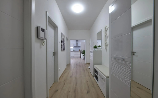 Le Monde Apartment Bratislava - amazing 5BDR in downtown