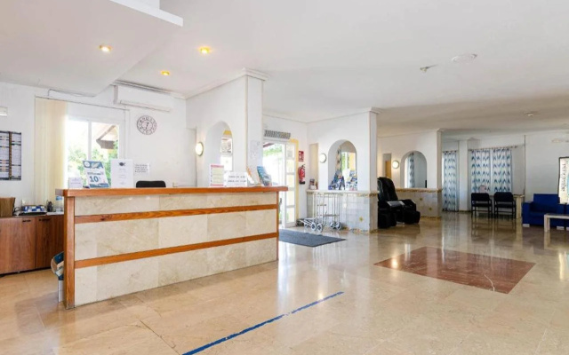 Mariner Club Apartments