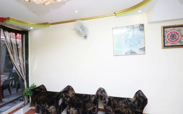 OYO 22675 Hotel Prateek
