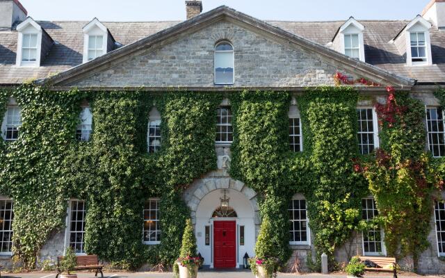 Celbridge Manor Hotel вид на фасад