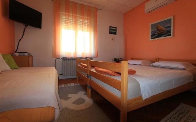 Apartment Antic S