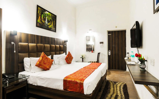 Zo Rooms VIP Road Kalakriti