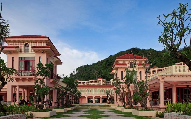 Centara Grand Beach Resort Phuket in Mueang, Thailand from 275$, photos, reviews - zenhotels.com hotel front