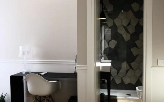 Отель Five Boutique Rooms