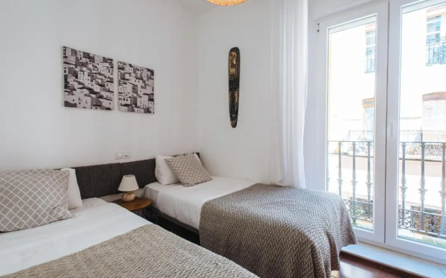 Bright Apartment at Santa Cruz 6 people, Parking Op