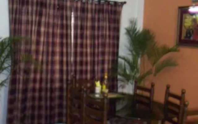 Rupkatha Guest House, AE-240 Sector 1