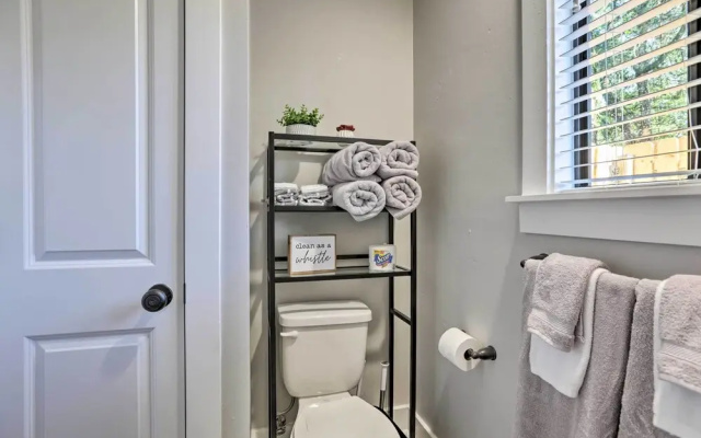 Pet-friendly Tallahassee Retreat, Near Parks!