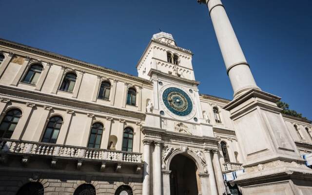 Отель Myplace - Piazze di Padova Duplex Apartment Via dei Da Carrara Италия, Падуя - отзывы, цены и фото номеров - забронировать отель Myplace - Piazze di Padova Duplex Apartment Via dei Da Carrara онлайн вид на фасад