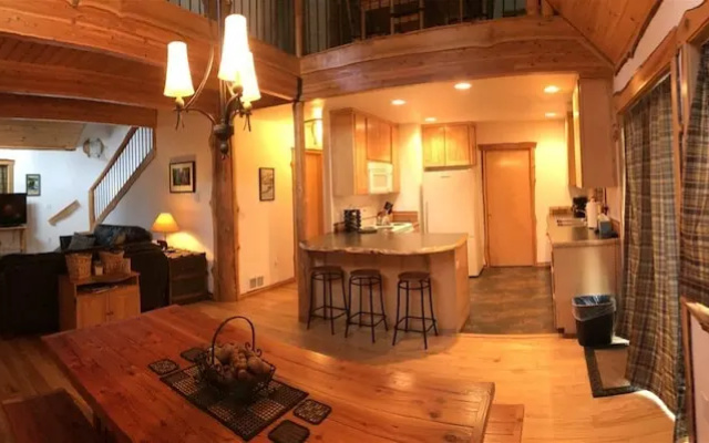 Bear Hideaway