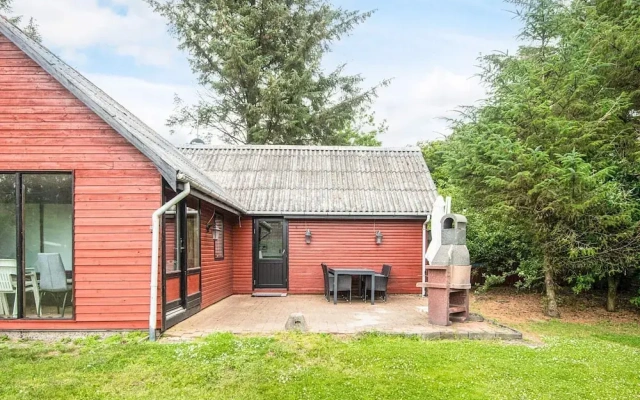 6 Person Holiday Home in Vemb