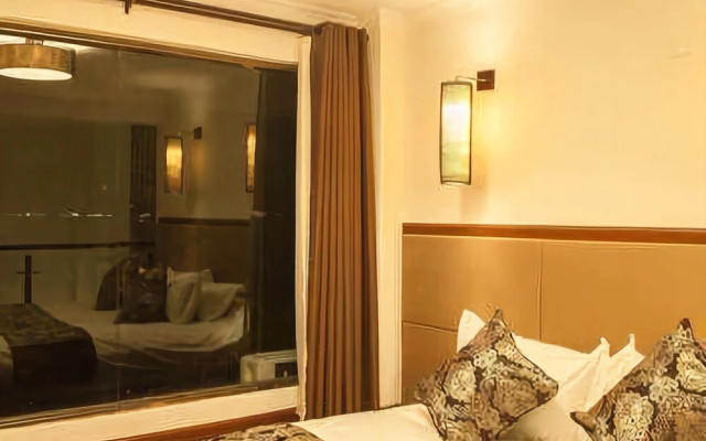 Lake View Hotel