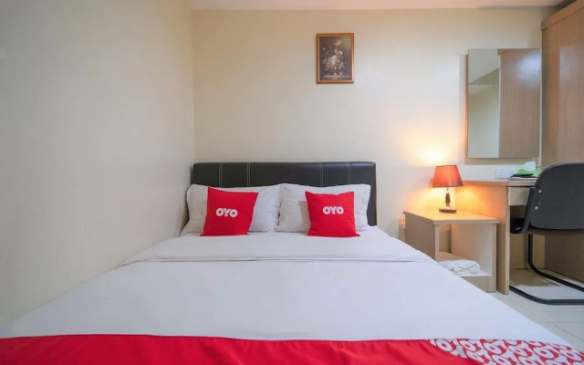 OYO 89831 Sri Sena Hotel