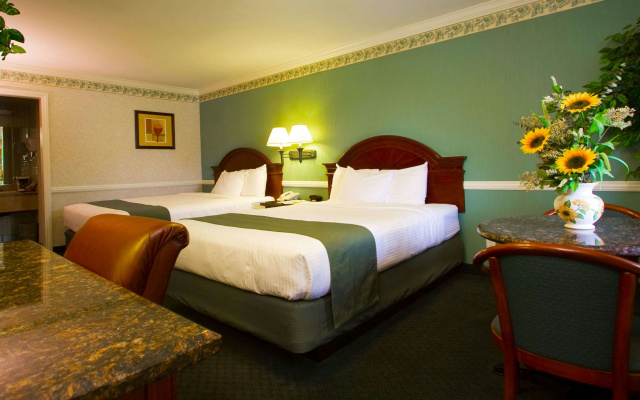 Dynasty Suites Hotel Riverside