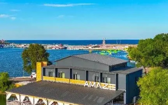 AMAZE cm Camere de inchiriat