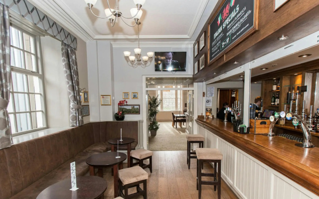 The Royal Victoria Hotel