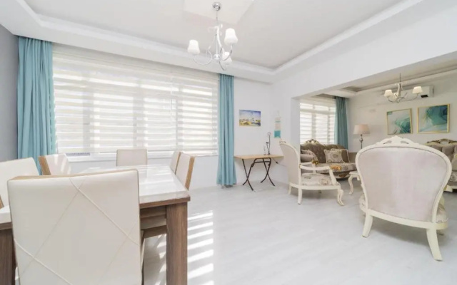 Central Flat Near Seaside In Antalya Muratpasa