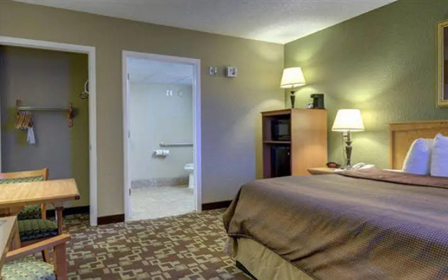 Boarders Inn & Suites - Kearney