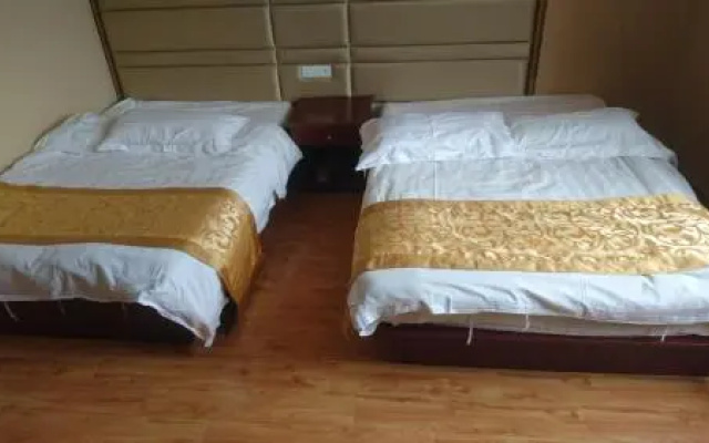 Puqing Business Hotel