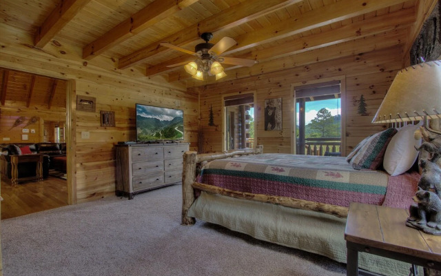 Always Dreaming 410 - Four Bedroom Cabin