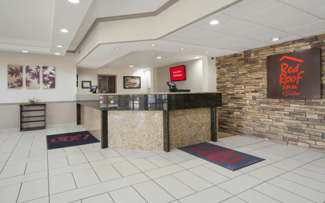Red Roof Inn & Suites Jacksonville, NC
