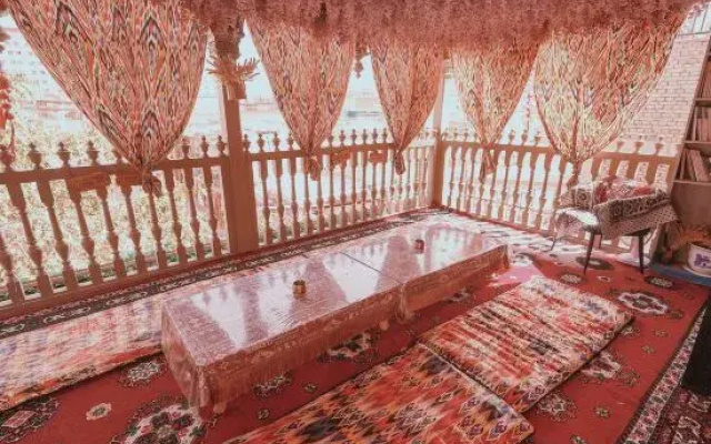 Qingjia Shishe Homestay (Kashgar Ancient City Branch)