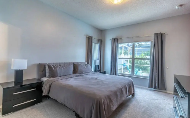 544 Fairways Lake
