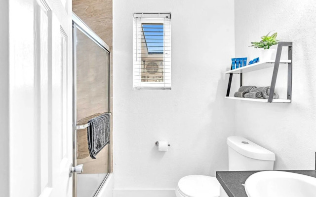 Garden Suite 9-hosted by Sweetstay