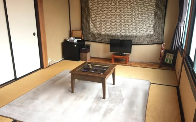 Kyoto Guest House WAON