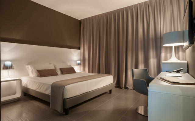 8Piuhotel