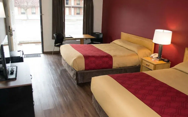 Econo Lodge North