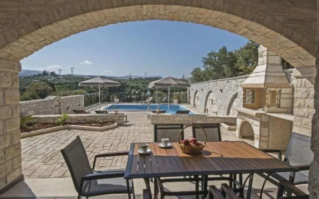 Finca En Asteri Para 6 Personas.
