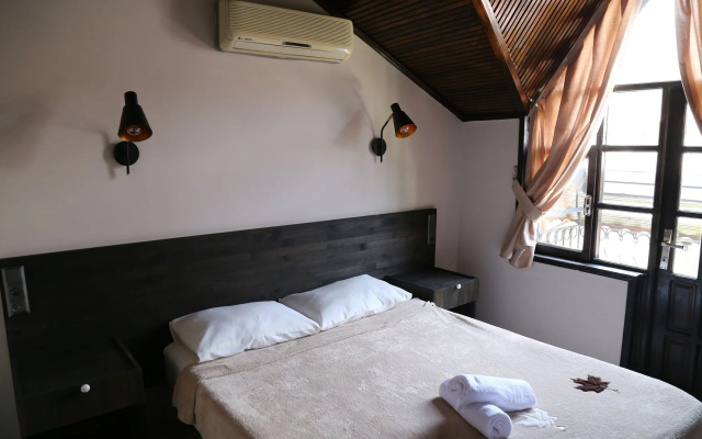 Derin Luxury Hotel