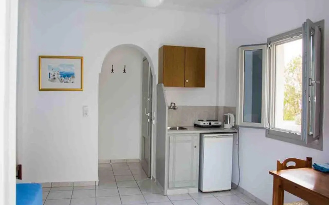 Sail Inn Studios & Apartments