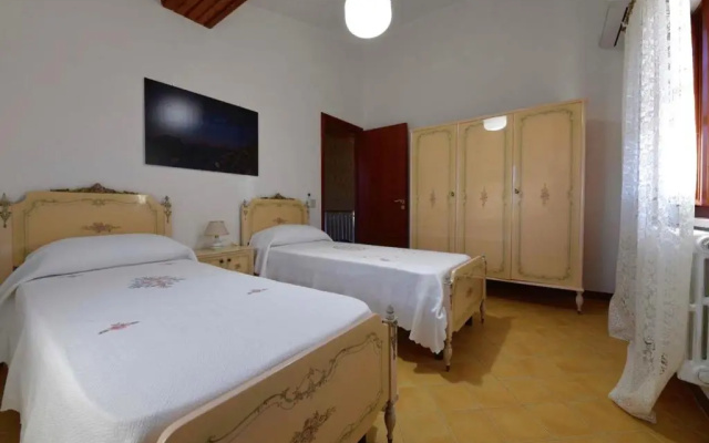 M262 - Marcelli, quadrilocale ristrutturato con terrazzo vista mare 1p
